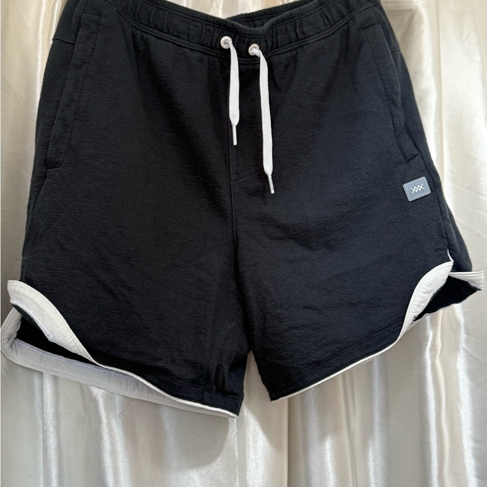 RHONE Men’s | Black Drawstring Shorts | Size M